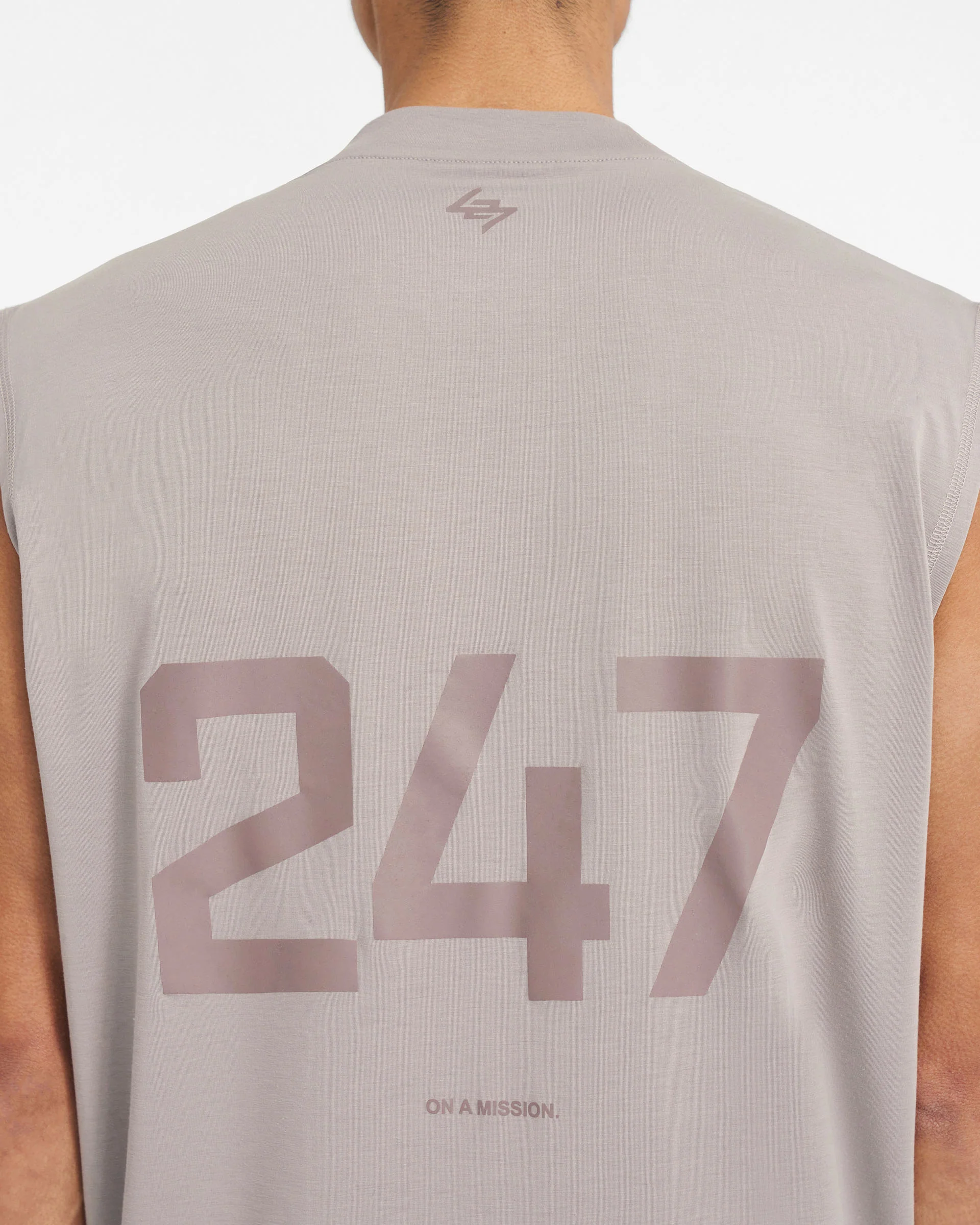 247 Oversized Tank - Cinder - Image 6