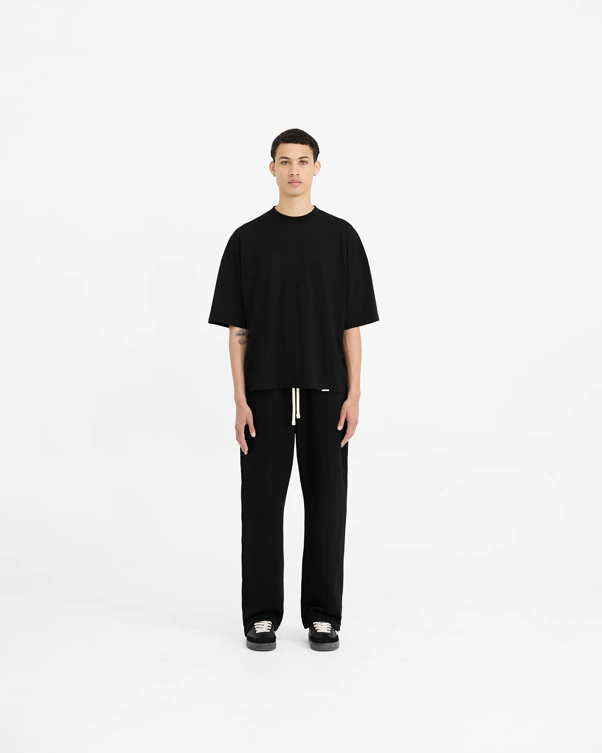 Initial Boxy T-Shirt - Black - Image 5