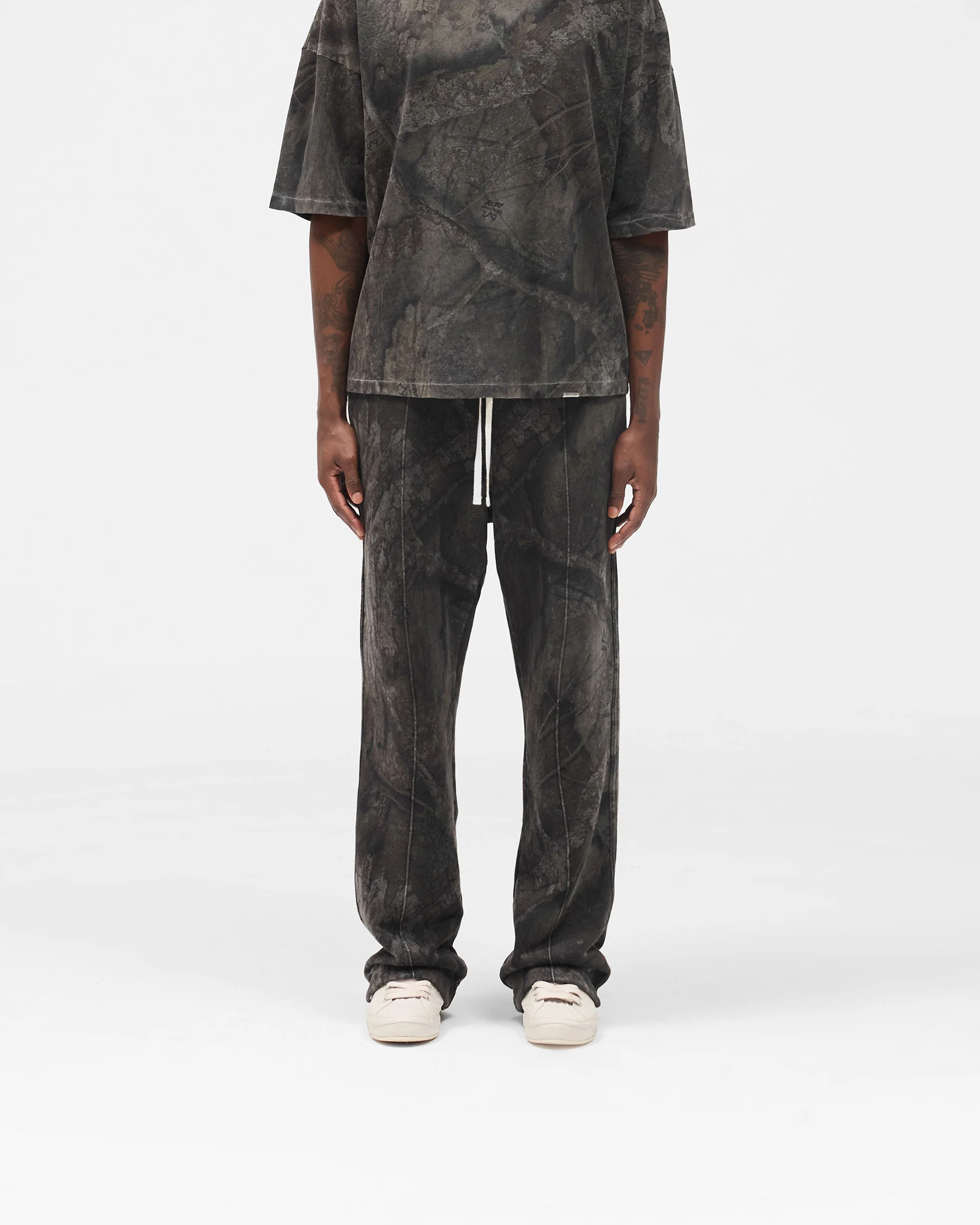 Initial Overdye Realtree® Sweatpants - Overdyed Black - Image 3