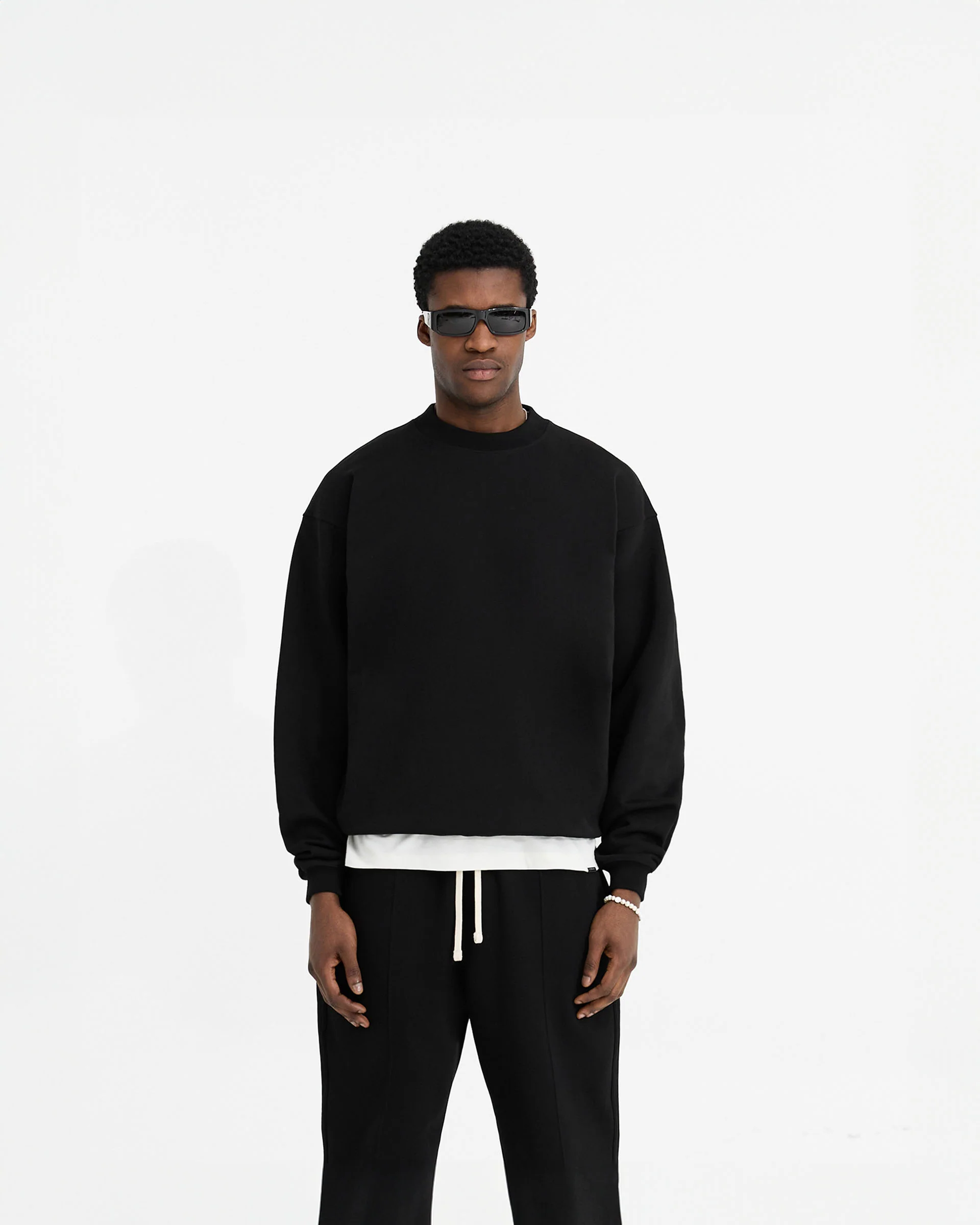 Initial Oversized Sweater - Black - Image 3