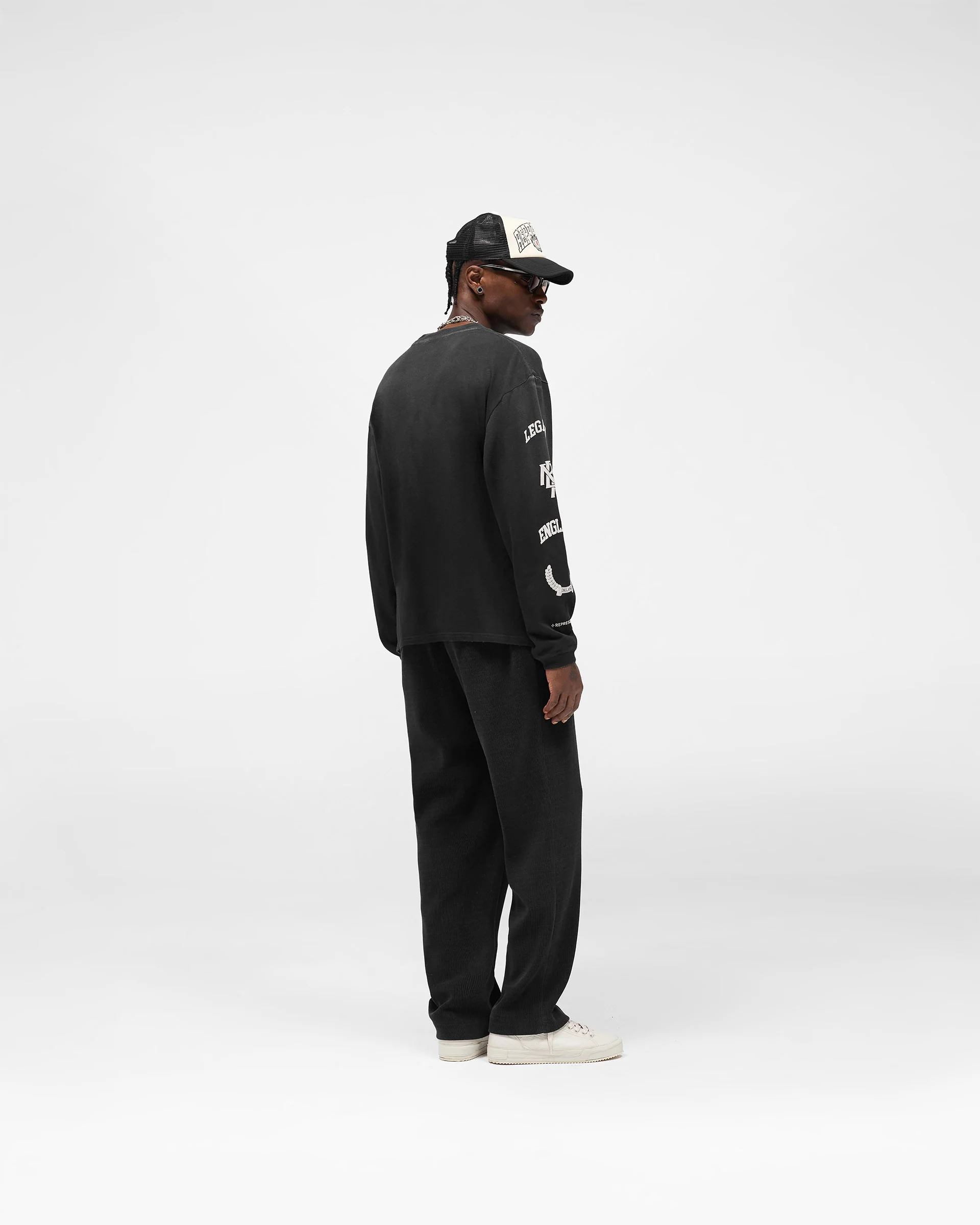 Legacy Crest Long Sleeve T-Shirt - Stained Black - Image 7
