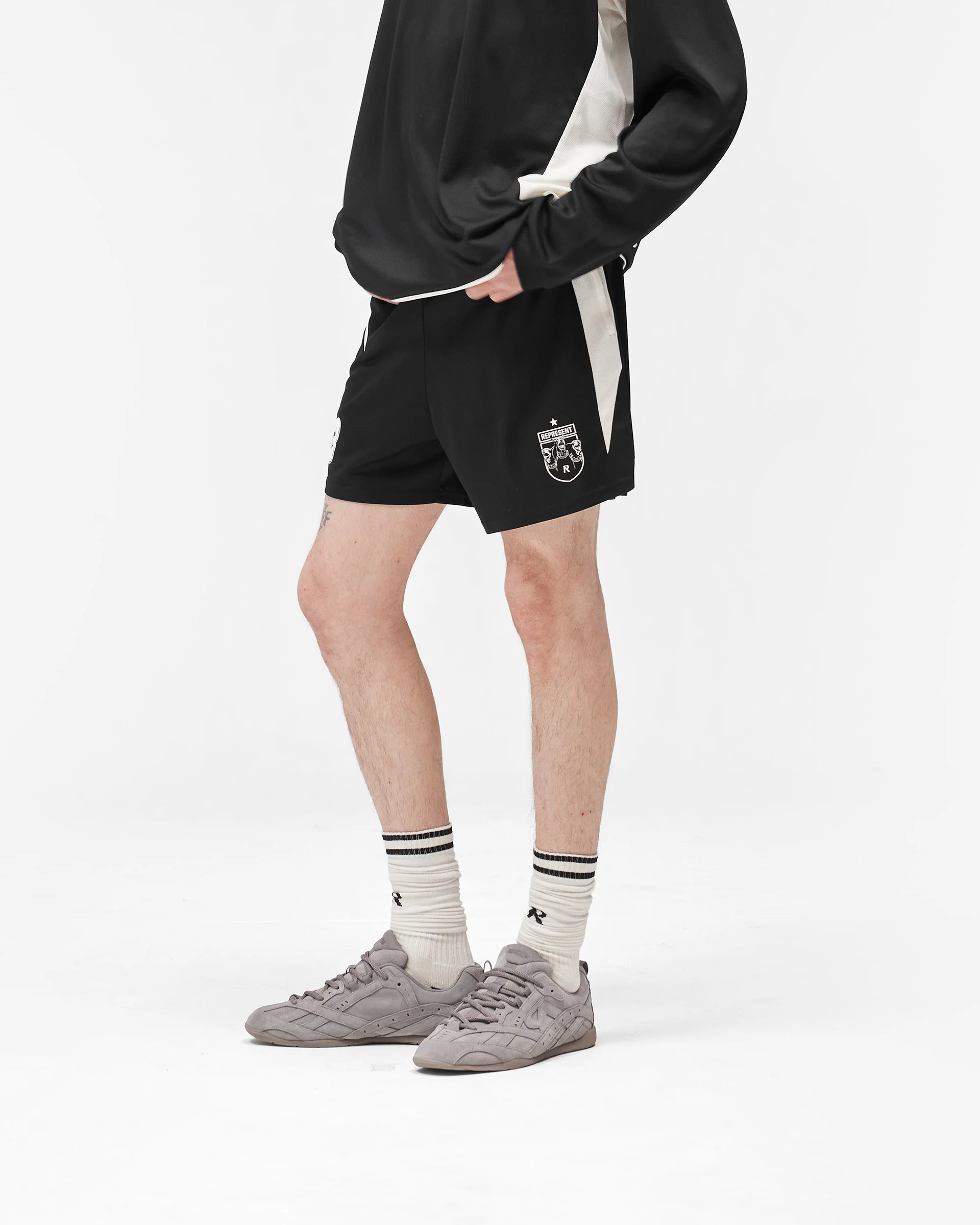 Star Shorts - Jet Black - Image 4
