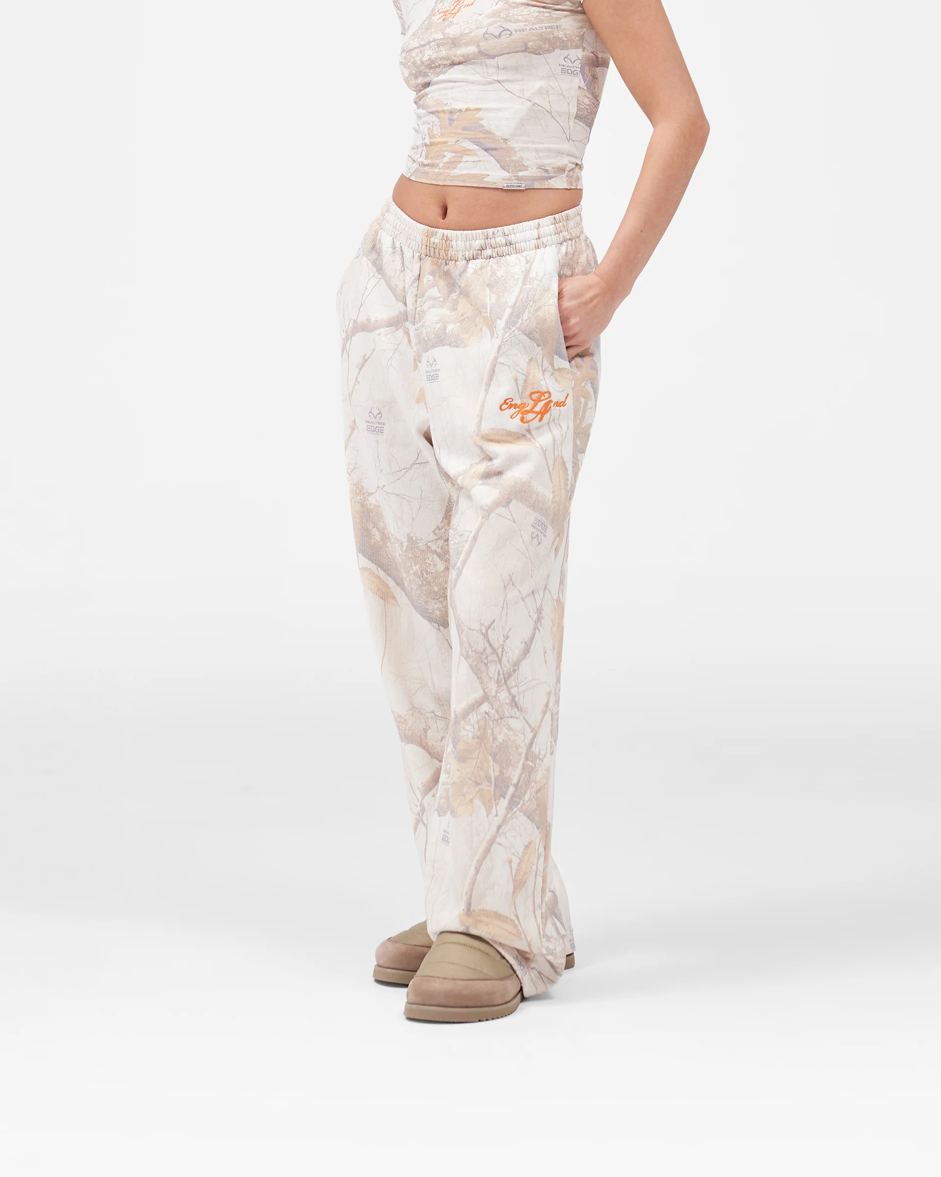 EngLAnd Sweatpant - Washed White Realtree® - Image 9